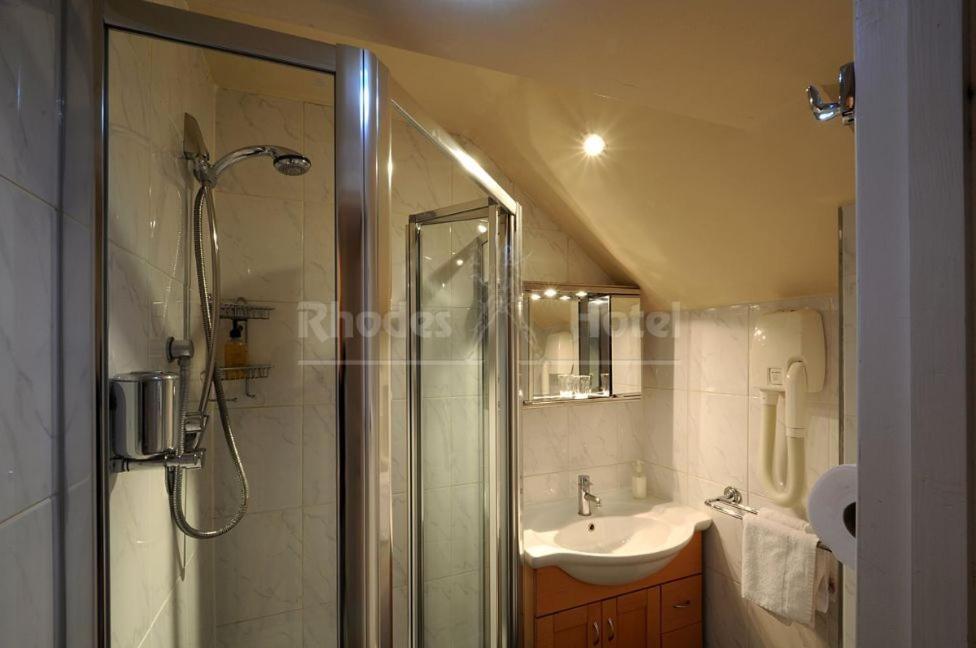 Rhodes Hotel London Bagian luar foto