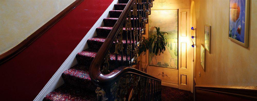 Rhodes Hotel London Bagian luar foto