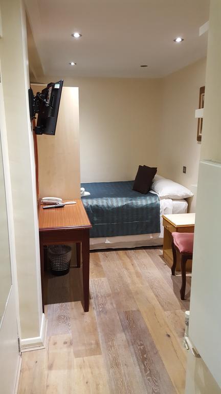 Rhodes Hotel London Bagian luar foto