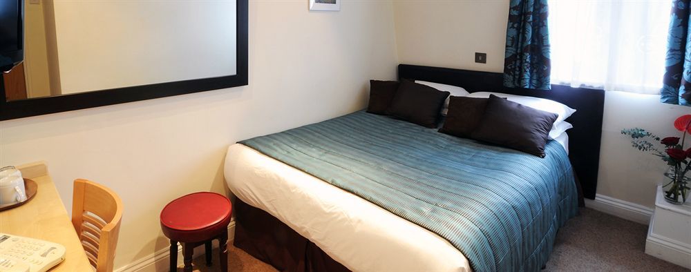 Rhodes Hotel London Bagian luar foto